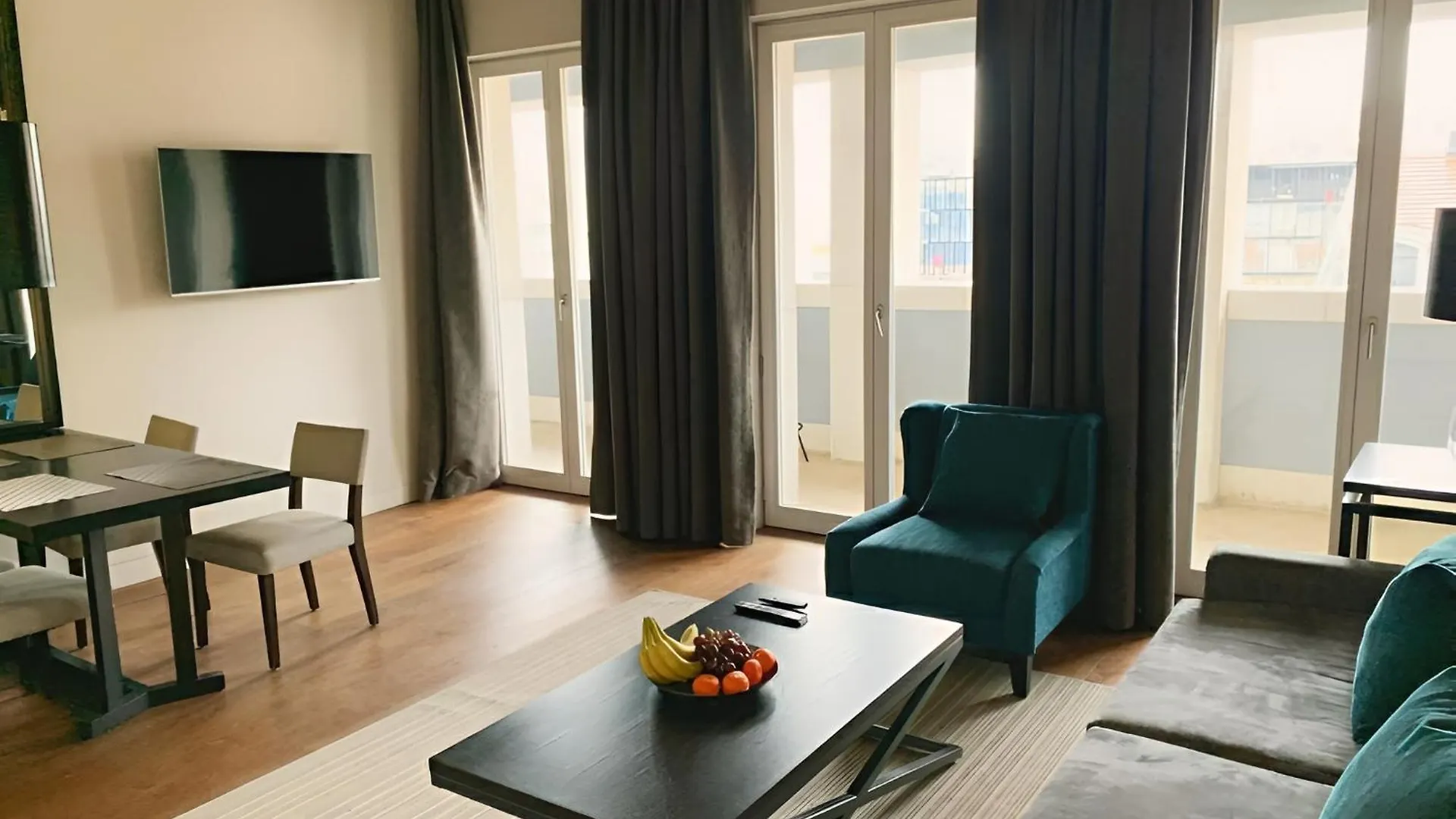 Lisbon Finestay 8 Building Apt With Balcony And City View