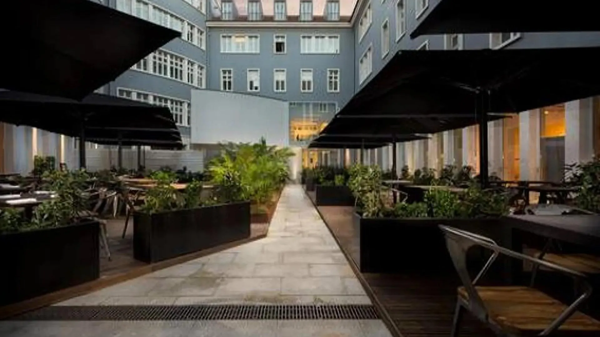 Lisbon Finestay 8 Building Apt With Balcony And City View 0*,